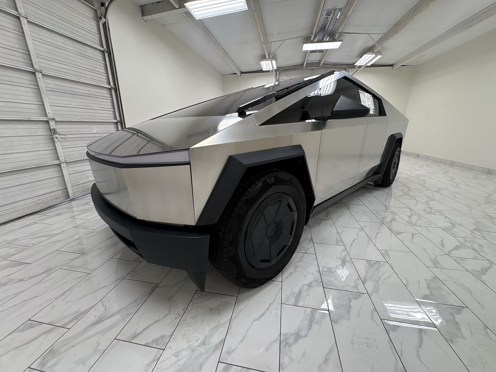 2025 Tesla Cybertruck All-Wheel Drive