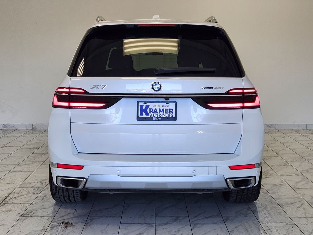 2025 BMW X7 xDrive40i