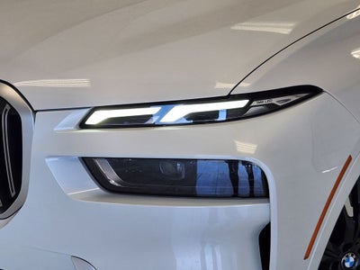 2025 BMW X7 xDrive40i