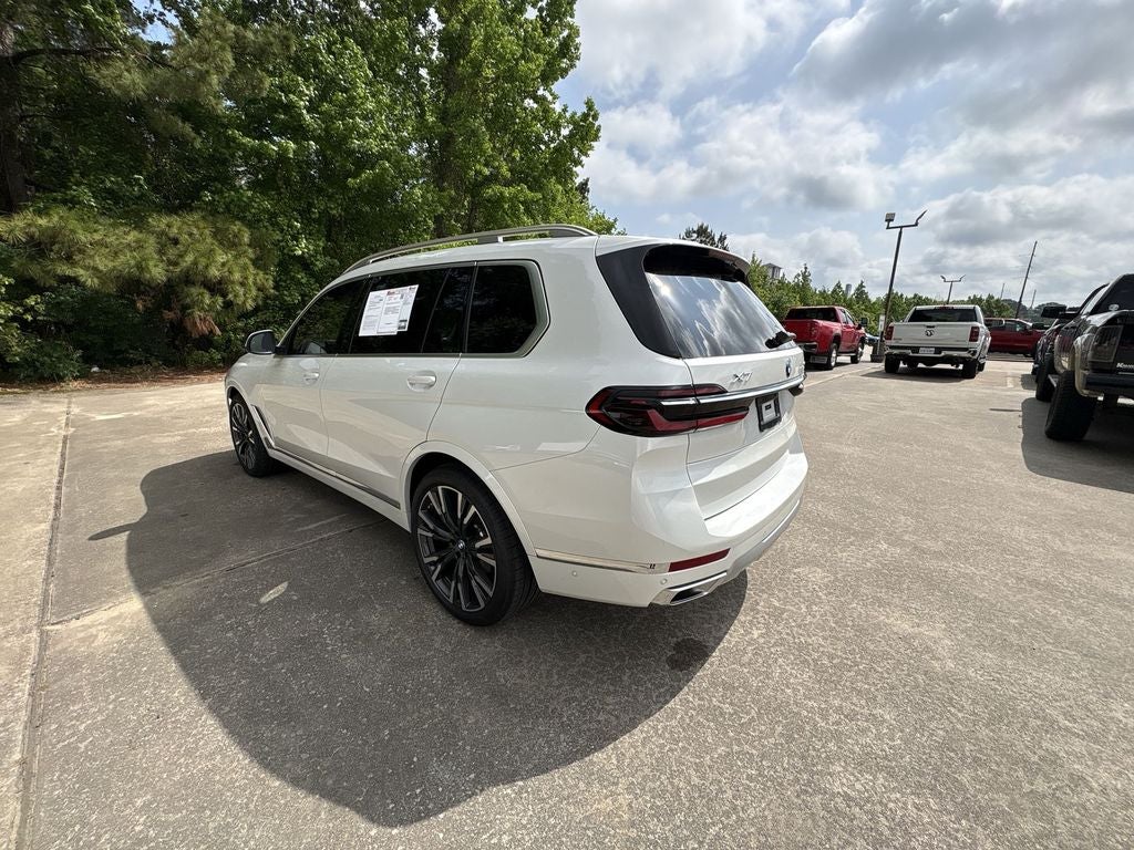 2025 BMW X7 xDrive40i