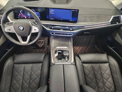 2025 BMW X7 xDrive40i
