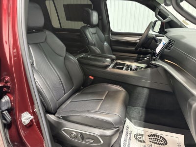 2022 Jeep Wagoneer Series III Carbide 4x2