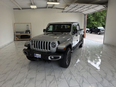 2022 Jeep Gladiator Overland
