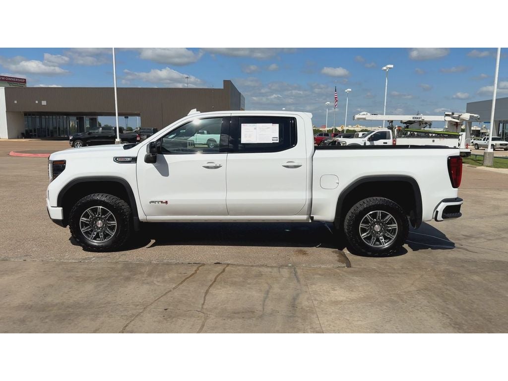 2025 GMC Sierra 1500 AT4