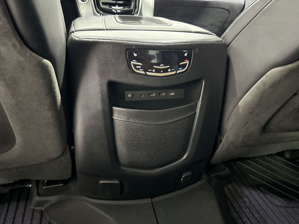 2019 Cadillac Escalade Platinum
