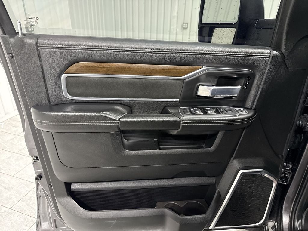 2024 RAM 2500 Laramie Crew Cab 4x4 6'4" Box