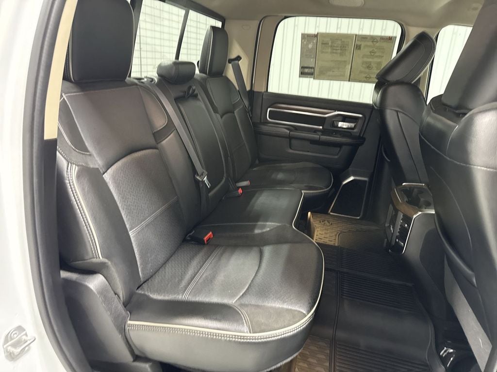 2022 RAM 2500 Laramie Crew Cab 4x4 6'4" Box