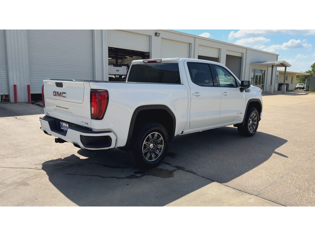 2025 GMC Sierra 1500 AT4