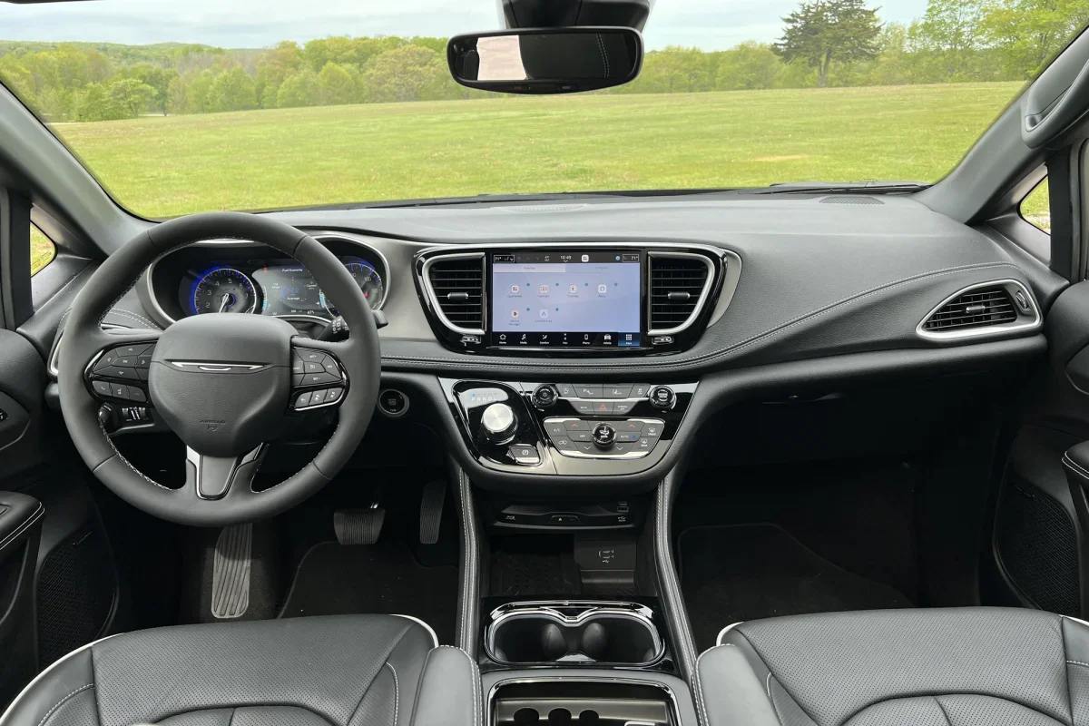 2027 Chrysler Pacifica dashboard, steering wheel and Uconnect touchscreen