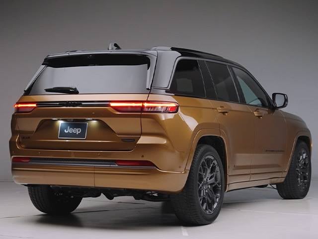 2027 Jeep Grand Cherokee rear three-quarter view