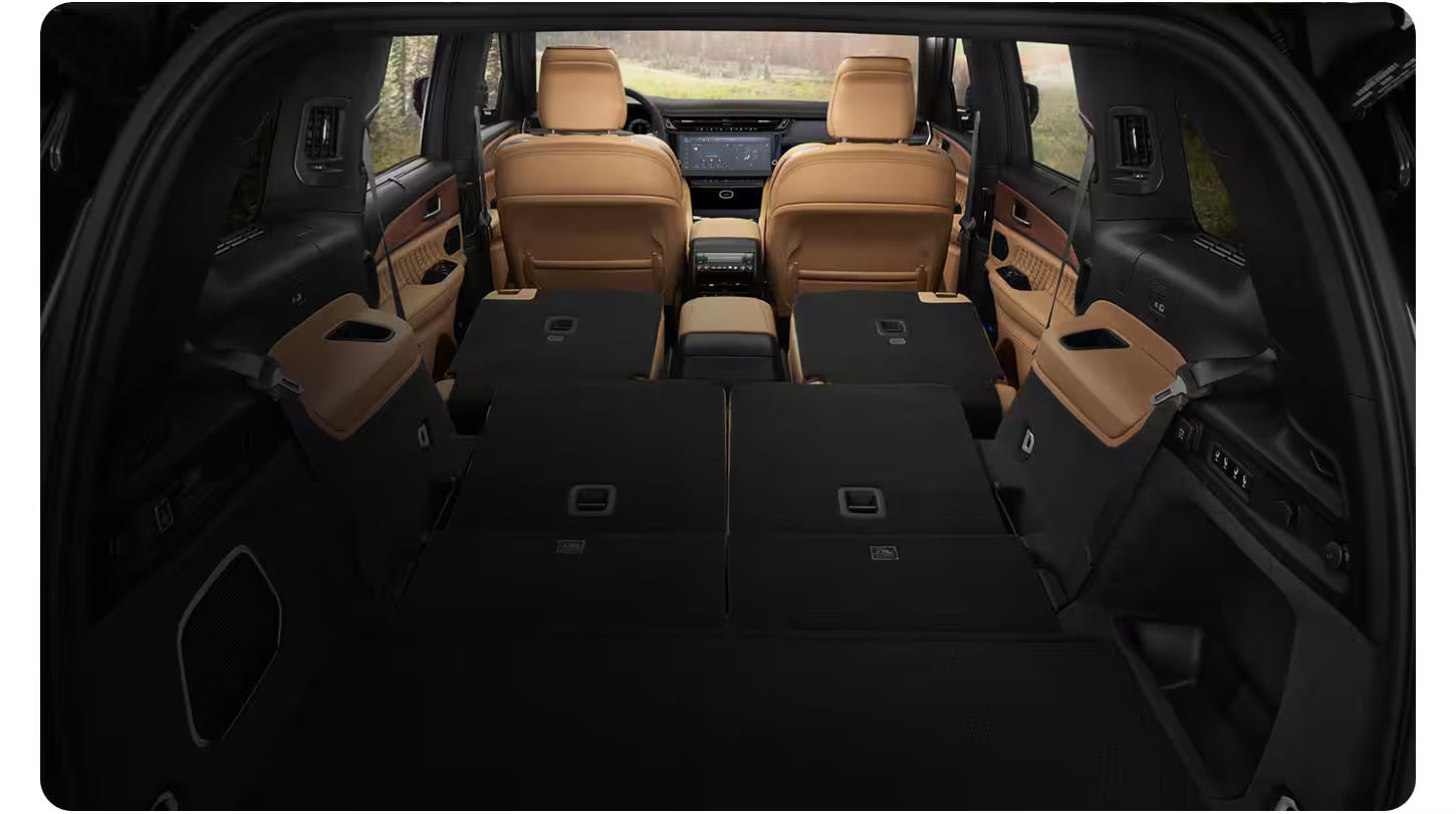 2027 Jeep Grand Cherokee cargo space